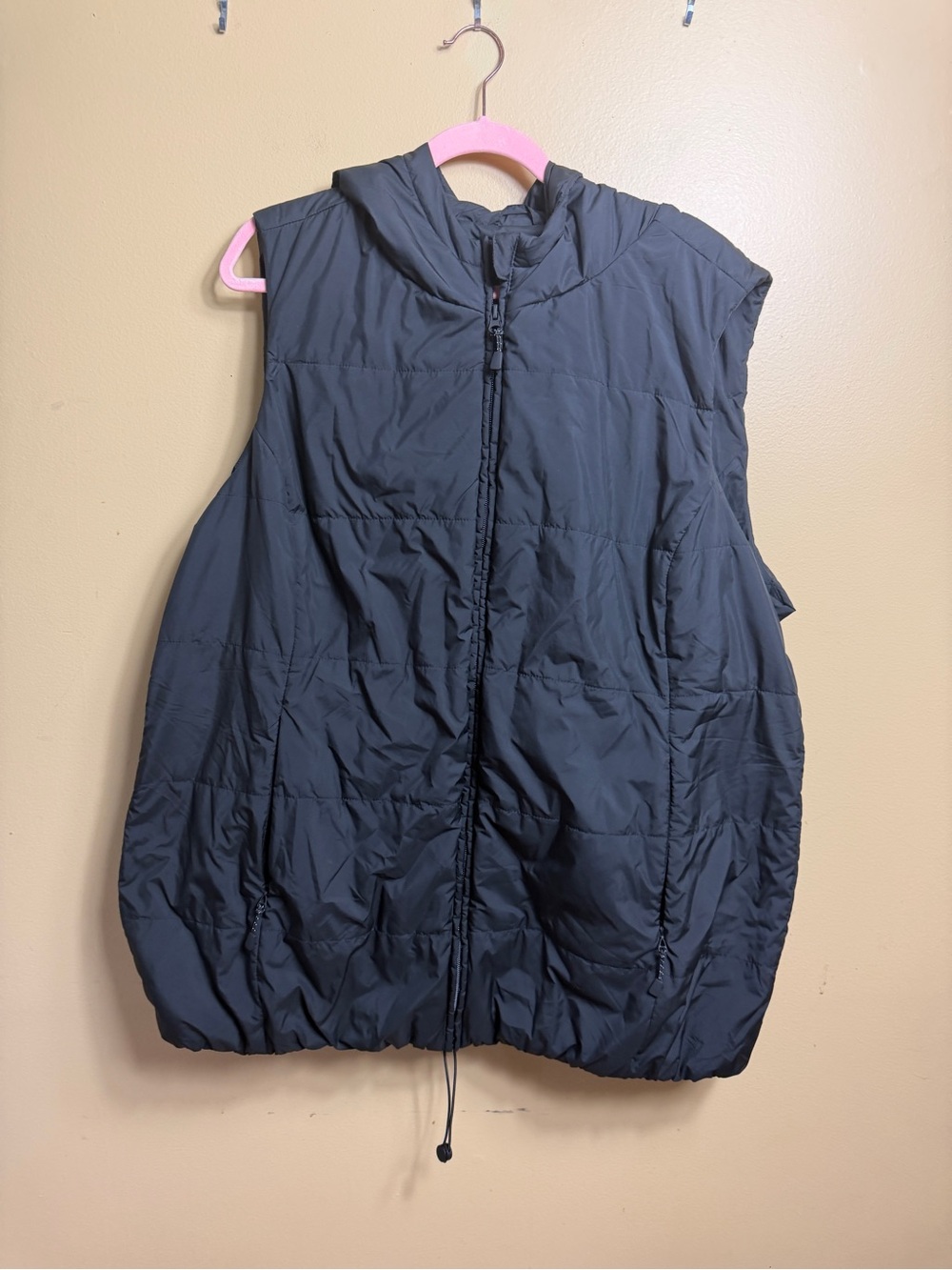 Torrid Black Hooded Puffer Vest Size 2 / 2X